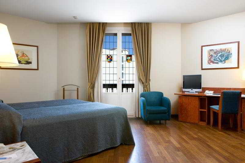 เอ็นเอช มาดริด อลอนโซ มาร์ติเนส Hotel ห้อง รูปภาพ